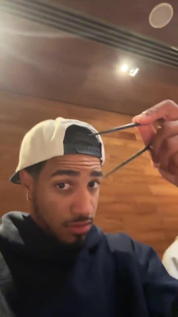 歸化歸化哈利伯頓這筷子拿的還挺標(biāo)準(zhǔn)?。?！