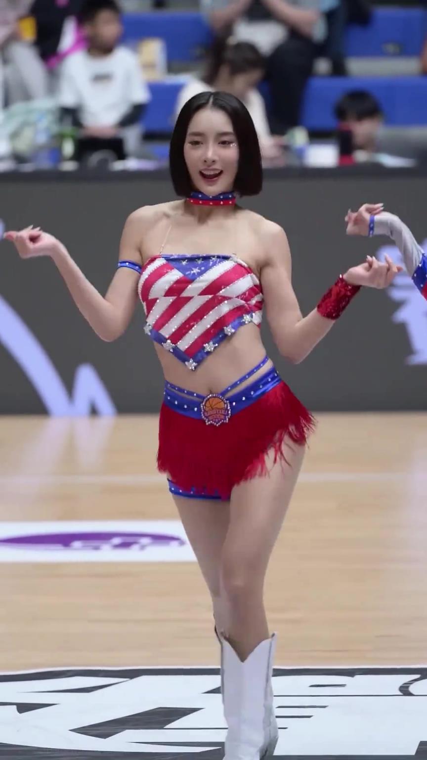 太離譜了 ！幾乎是完美女人！