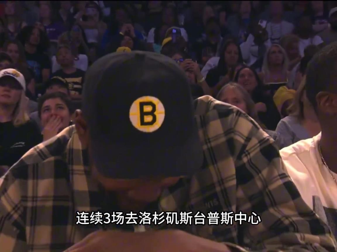 KD凡心大動(dòng)？連續(xù)三場(chǎng)盯梢火花隊(duì)皮衣布林克庫(kù)里‘準(zhǔn)妹夫’上線？