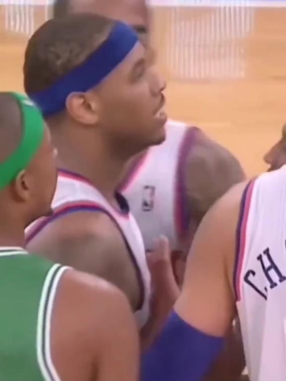 社會(huì)瓜！當(dāng)年安東尼與加內(nèi)特發(fā)生沖突，賽后瓜哥帶人堵綠軍大巴